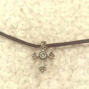 Cross choker 🌹